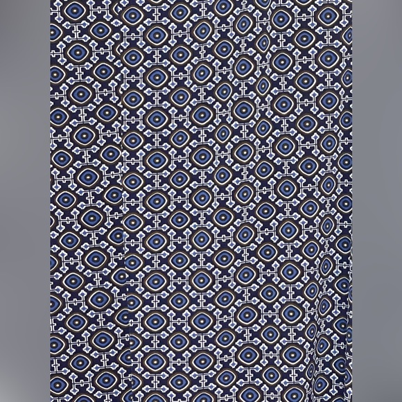 Roz & Ali EUC Sleeveless Blouse with Elastic Waist - Picture 5 of 6